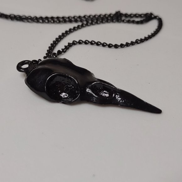 Very Awesome Black Bird Skull Pendant Necklace 20 Inches Long - Picture 2 of 12